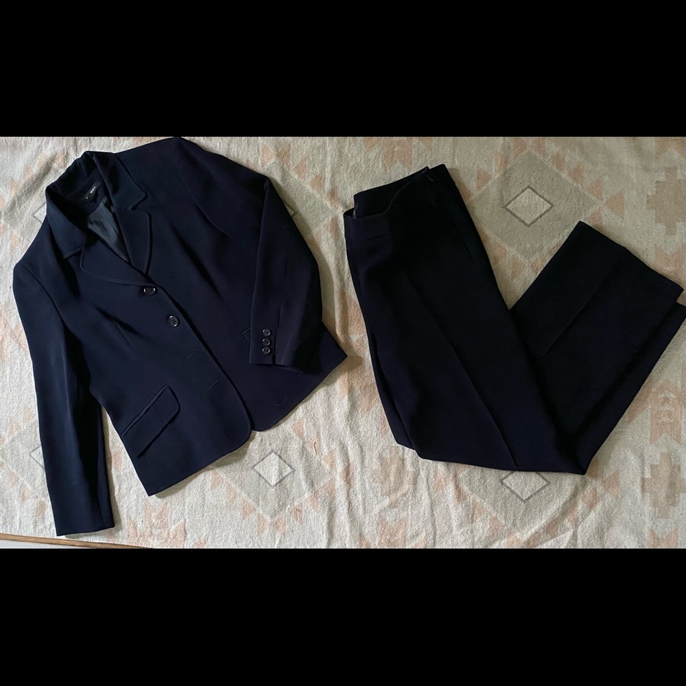 LOUBEN SUIT!